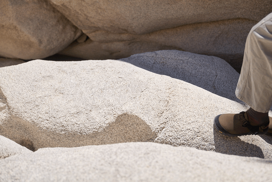 BedrockSandals_GIF10_JTree_1.gif