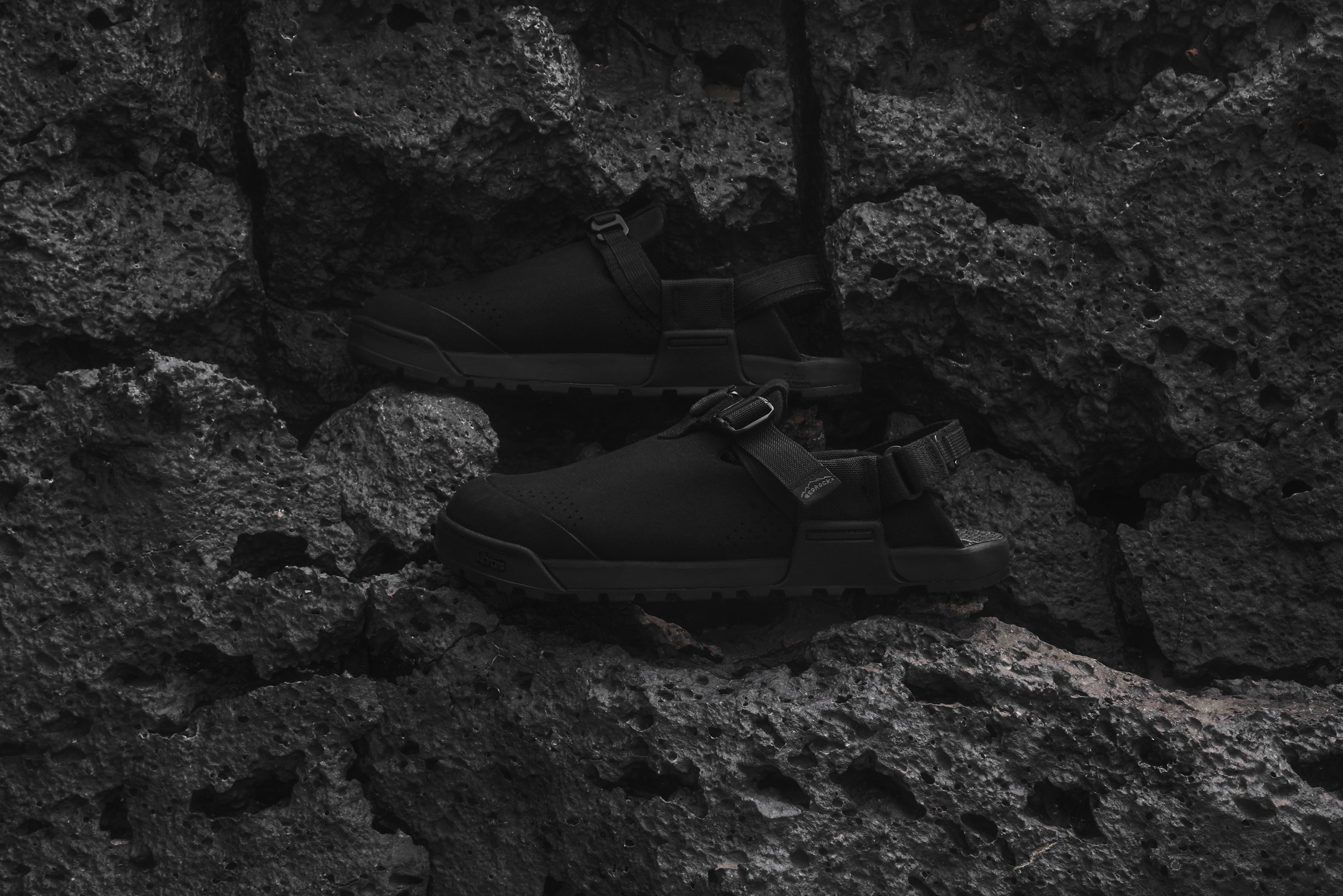Mountain Clog - Synthetic Suede (Obsidian Black)