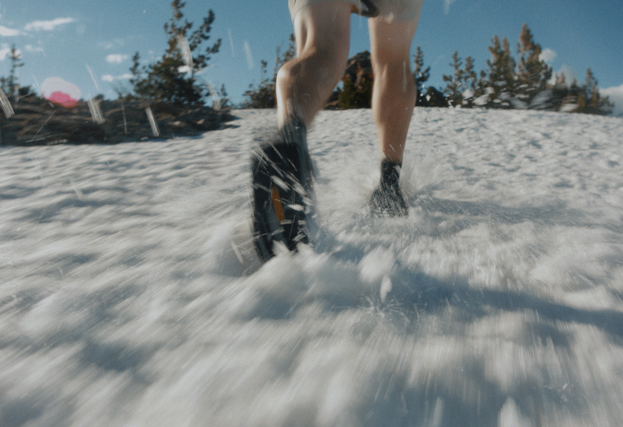 Bedrock_MTNShoe_Snow.gif