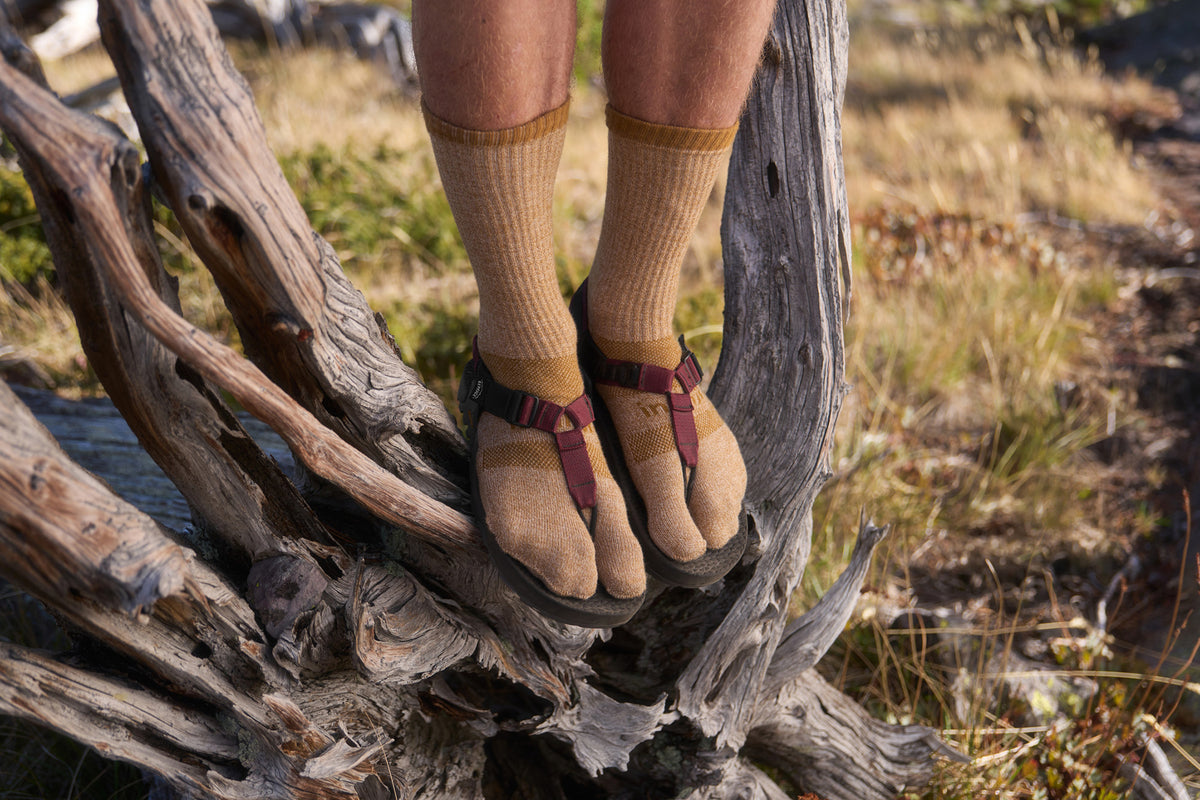 Crew Performance Split-Toe Socks (Sandstone)